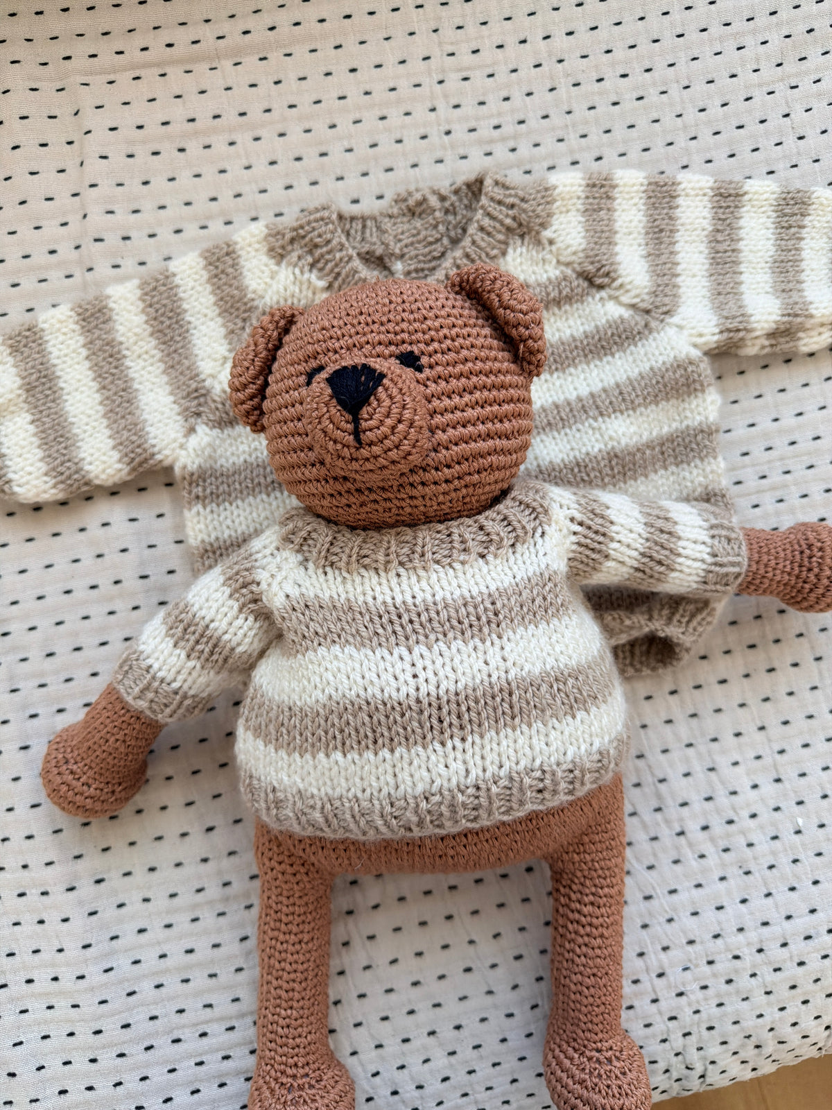 Pull Matchy Matchy – Enfant & Sa Peluche Assortis